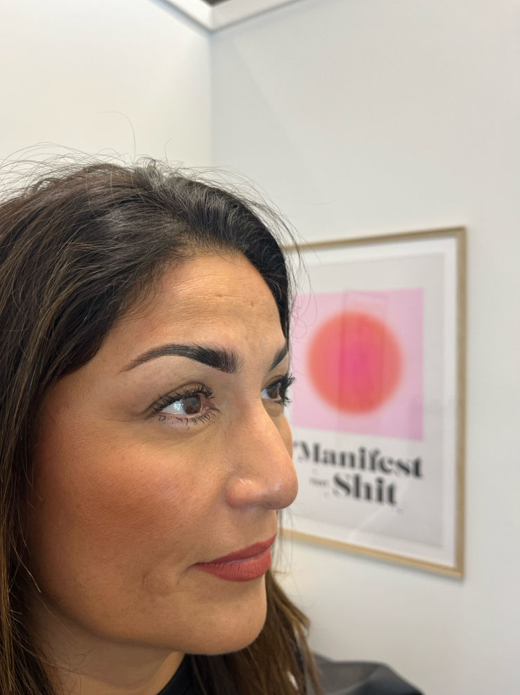 Personalized Brow Consultation