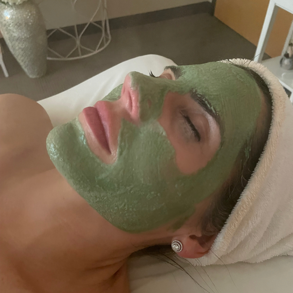 30 Min/ Glow Ritual (Express) at DeZubi Skin in Lake Oswego, OR