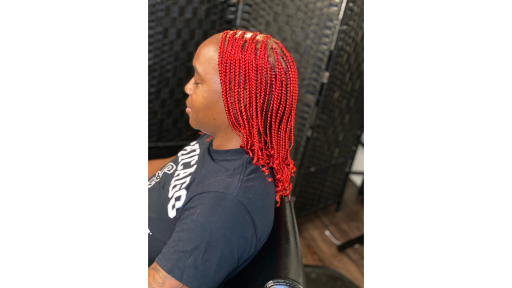 Small Knotless (undercut)