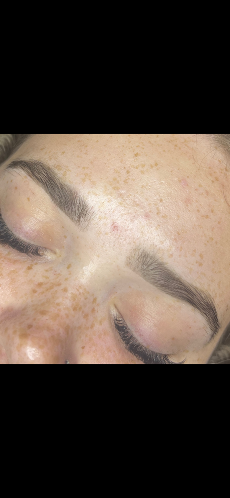 Eyebrow tint