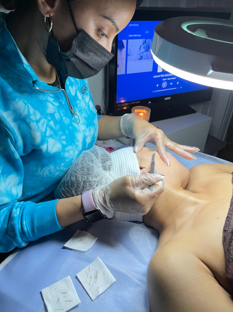 Dermaplane With Facial