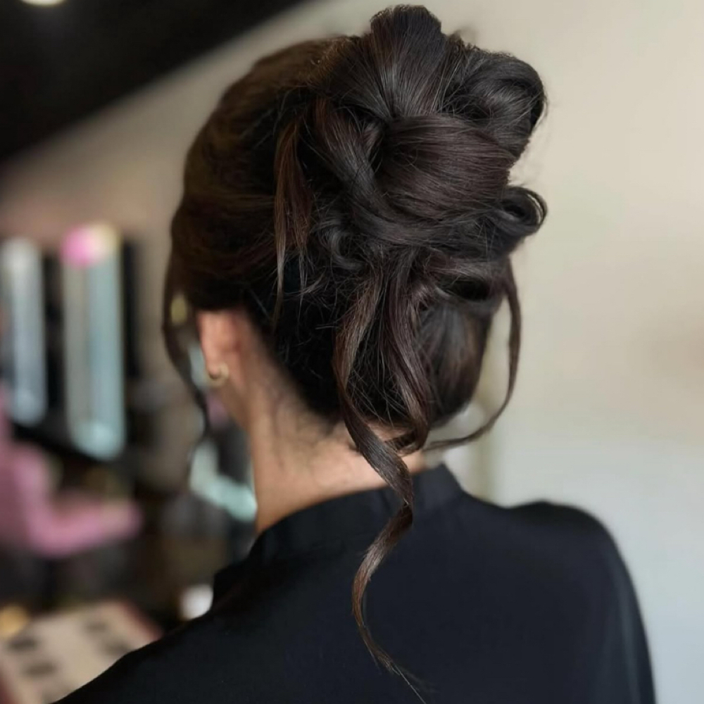 Wedding at All Dolled Up Salon in Annapolis, MD