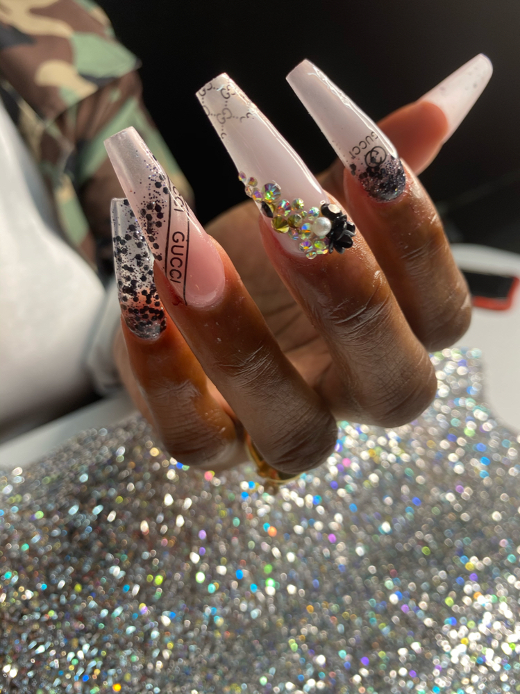 𝐃𝐞𝐬𝐢𝐠𝐧𝐞𝐫 𝐁𝐚𝐛𝐞 at Lewii Luxe Nails Cartel in Princeton, TX