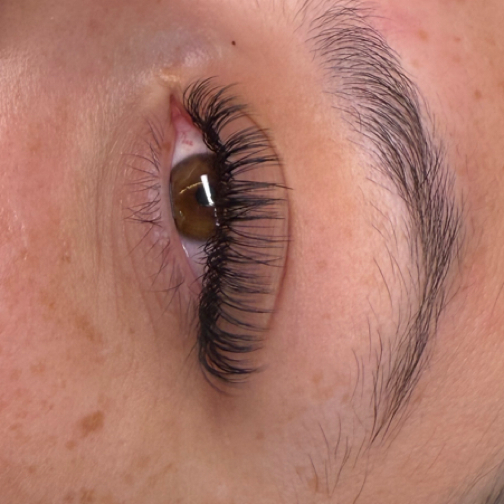 Wet Set Full Set at Fancy and Feathered in New Windsor, NY