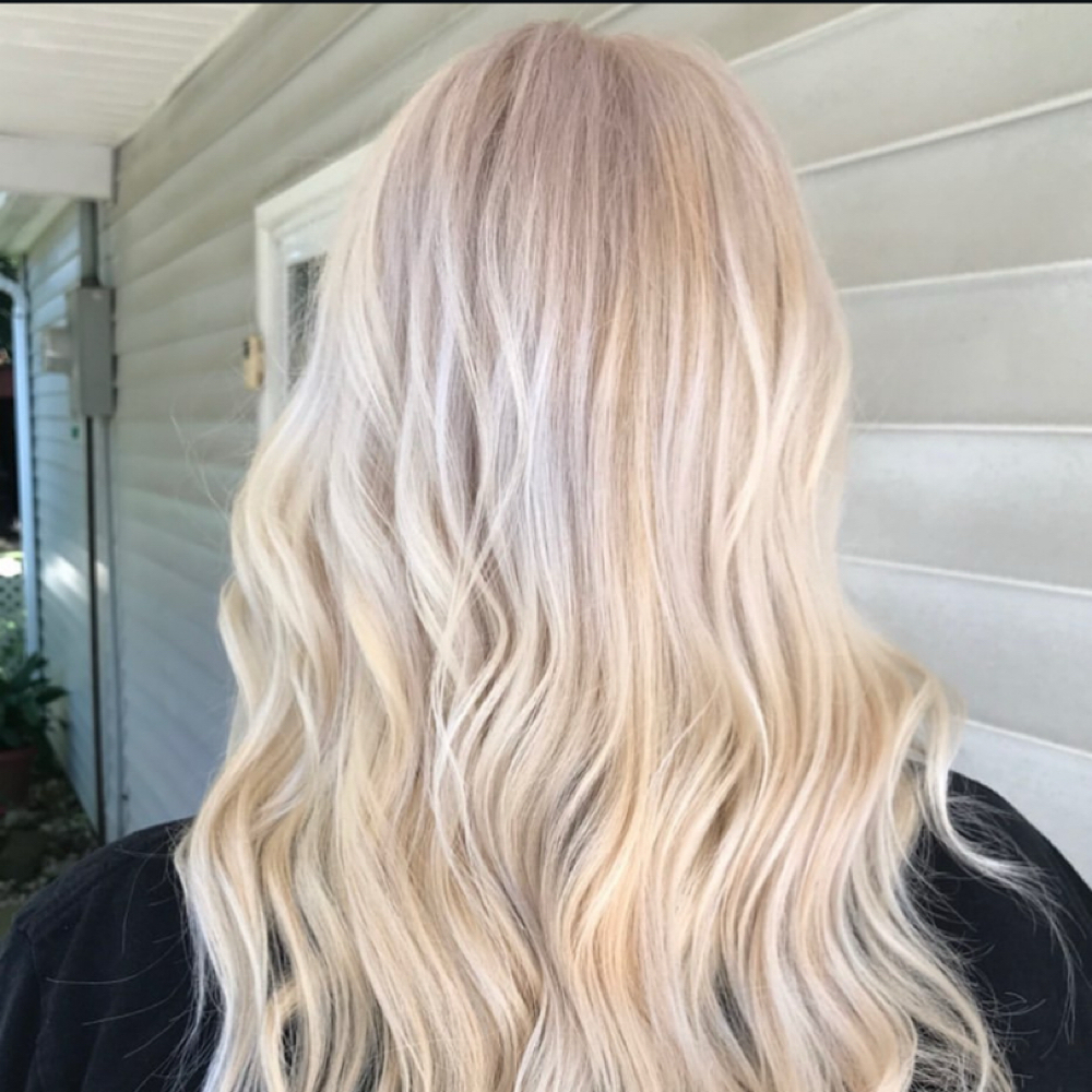 BLEACHED ROOTS & TONE at Leah Jane’s Salon in Rockport, IN