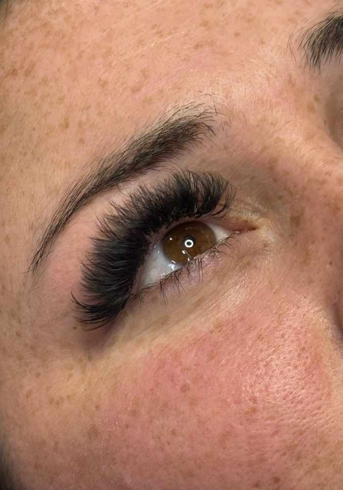 Lash Extensions Mega Volume