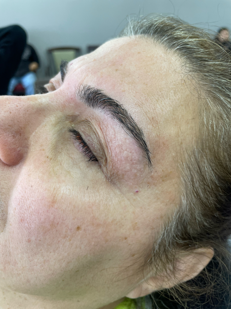 Brows With Straight Razor