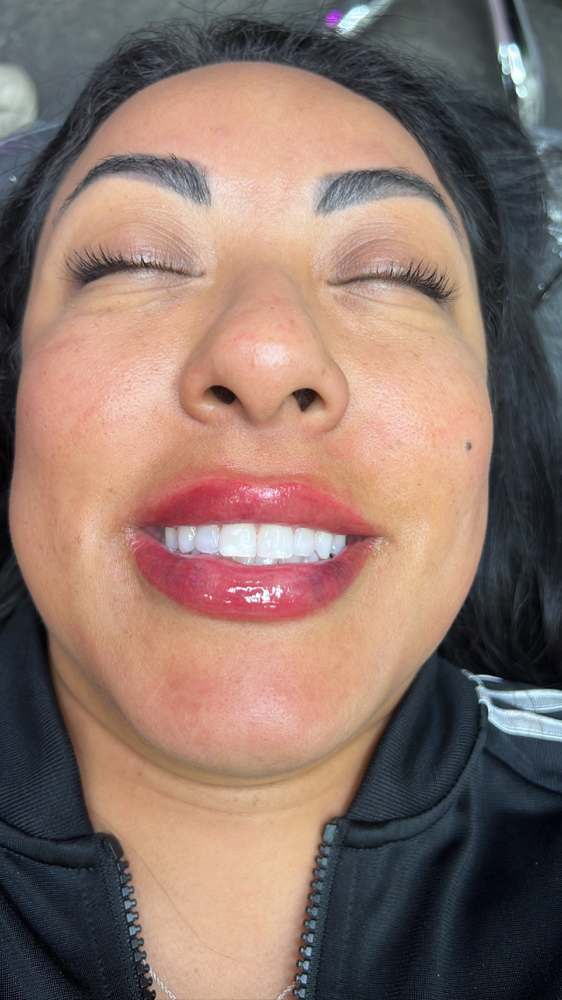 Lip Blushing