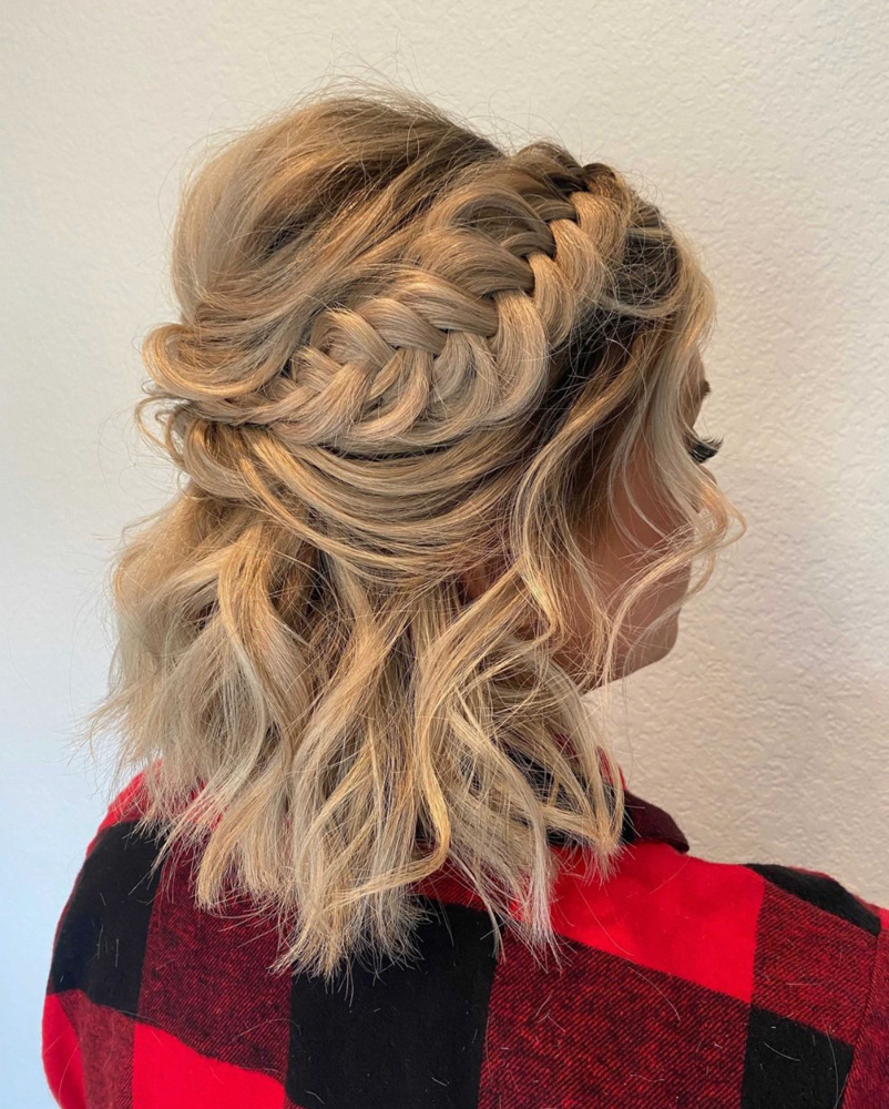 Hot Tool Hairstyling at Brushed in Dallas, TX