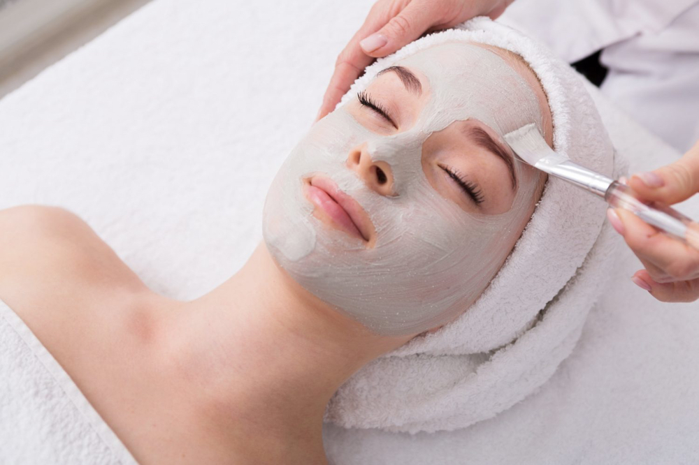 60 minute customized facial