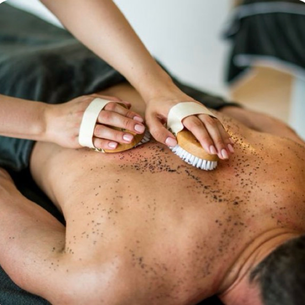 Express Back Facial (30 Min) at Ashley Andrade Aesthetics & Lashes in Somerset, MA