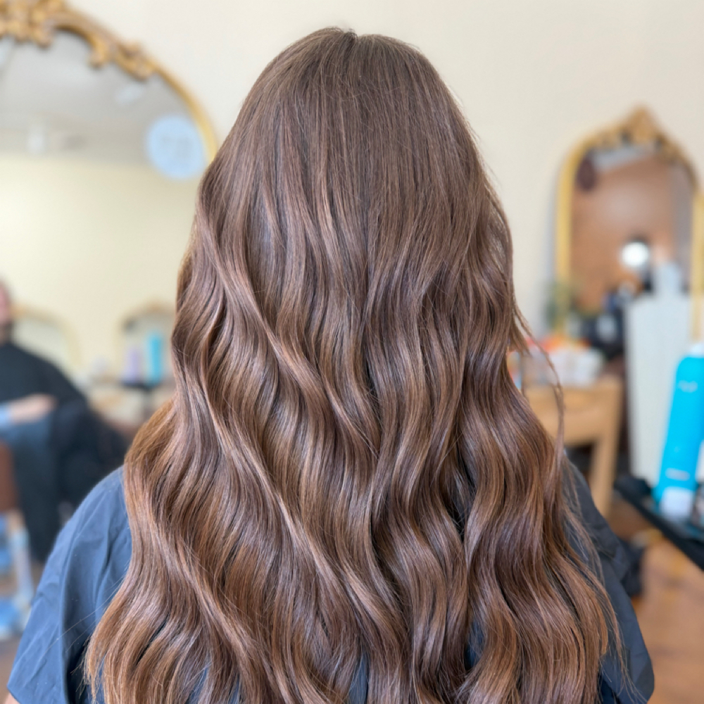 Root Refresh / Root Smudge (darker) at DivineMane&Beauty in Waverly, OH