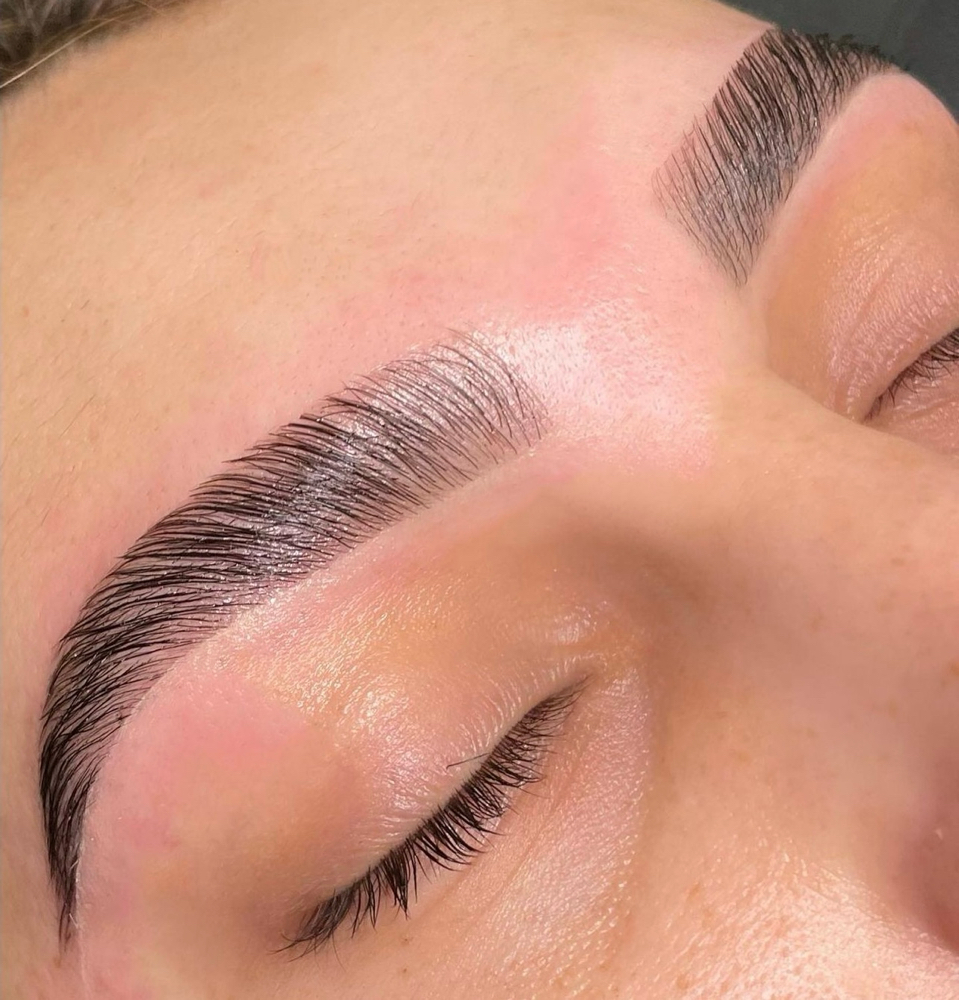 Brow Lamination - Shape/Wax/Tweeze