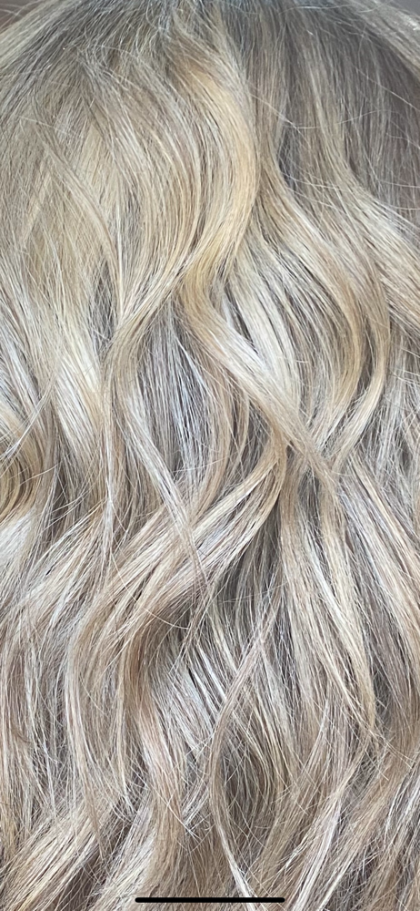 Full Head Highlight With Blowout