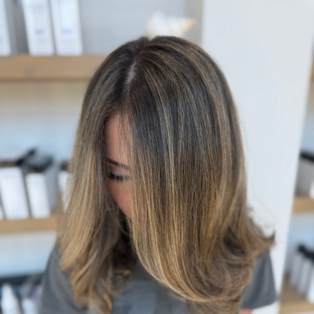 Root Touch Up at Courtney Rivera in Nashville, TN