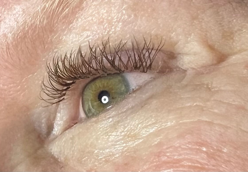 BROWN Hybrid Eyelash Extensions