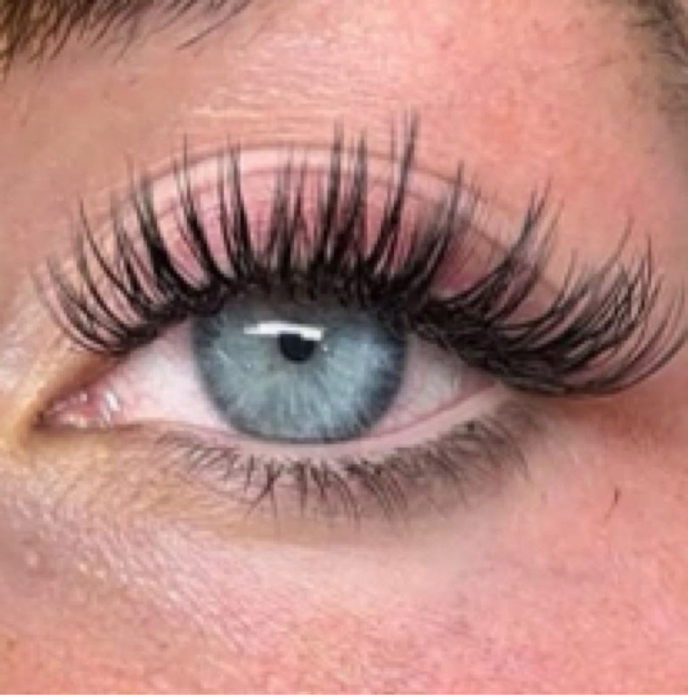 UV Lash Extensions at Vanity Brows & Skin in Bridgeport, PA