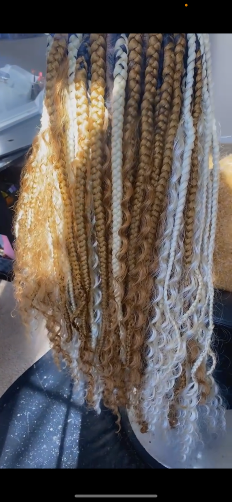Large Bohemain Knotless Braids