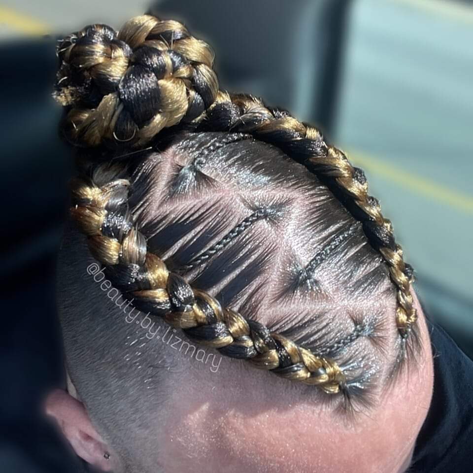 Manbun Freestyle W/Extensions