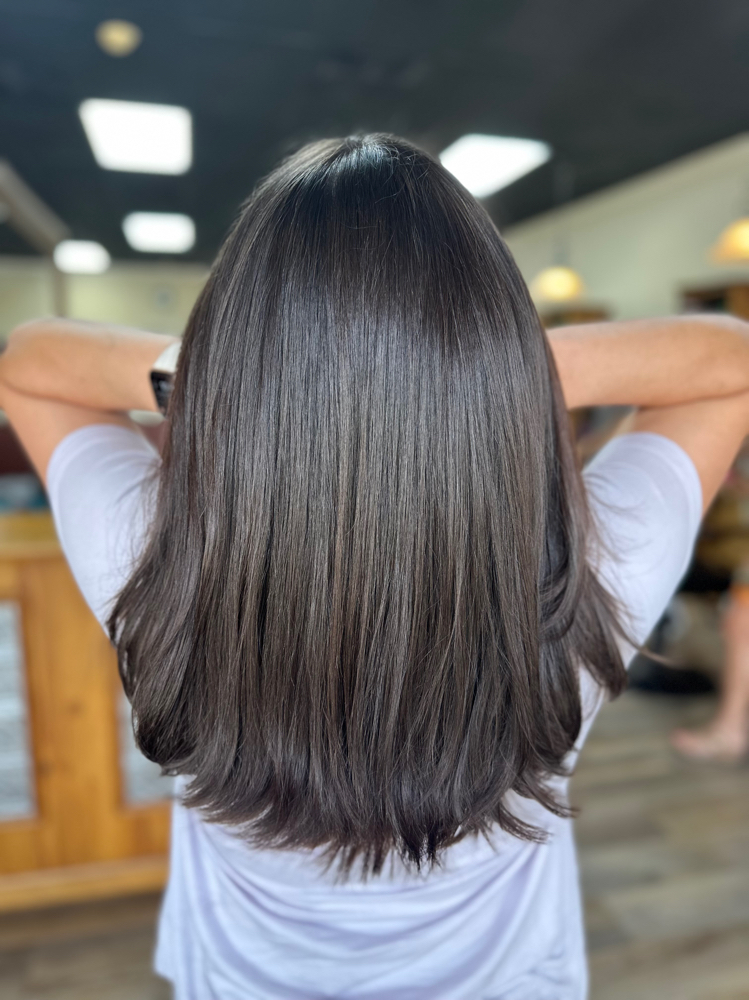 Women’s Haircut & Blow-Dry style