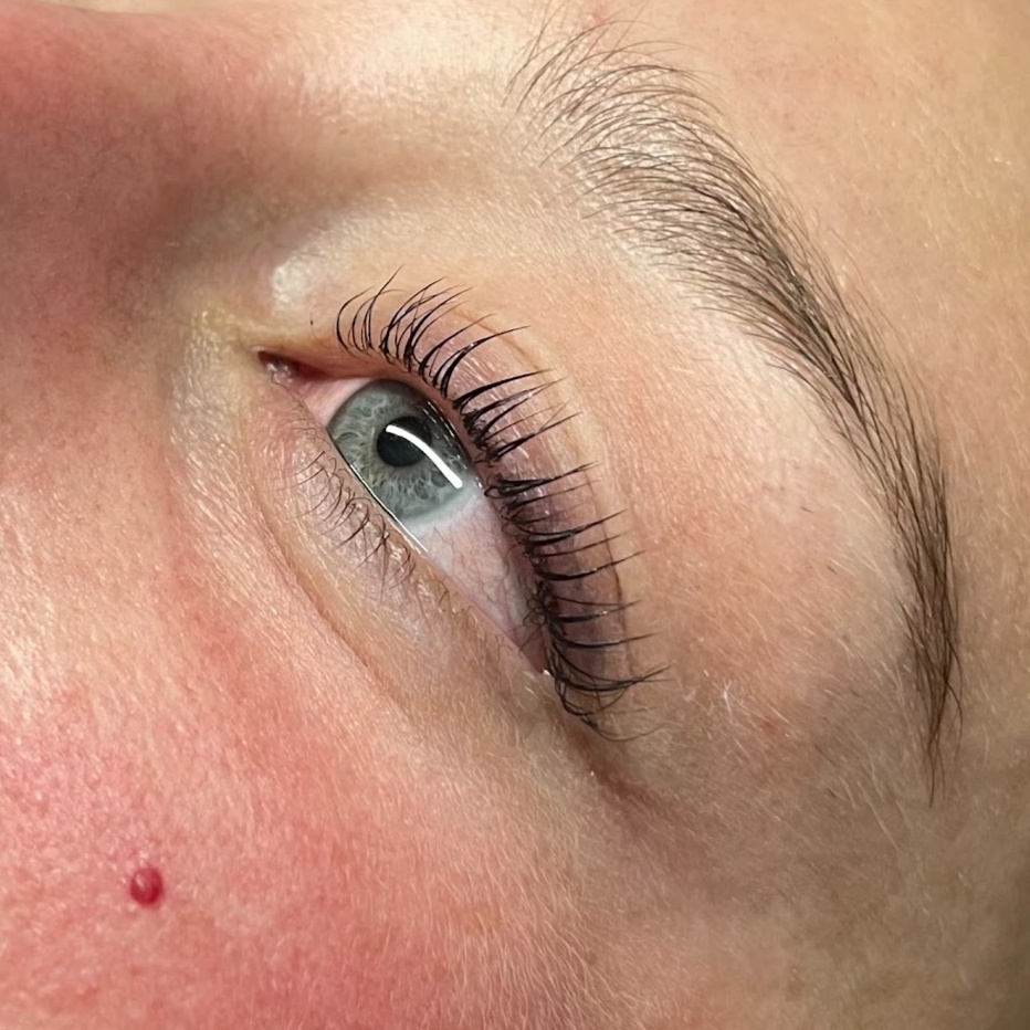 Lash Lift at Carolina Grout Esthetics in Watford City, ND