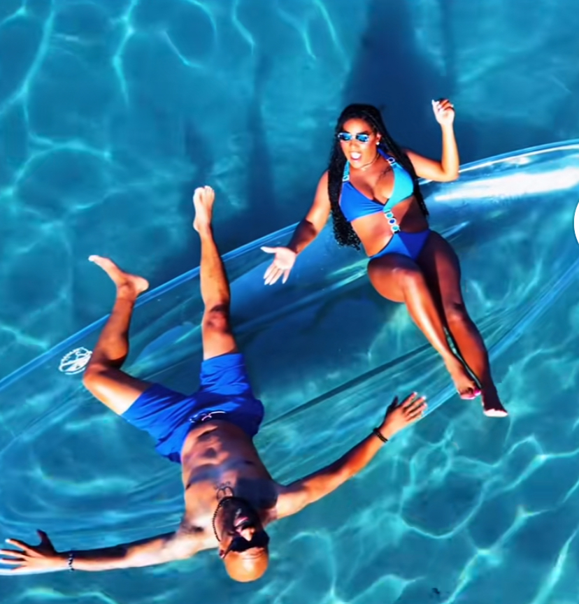 Clear Kayak Photoshoot (2 People)