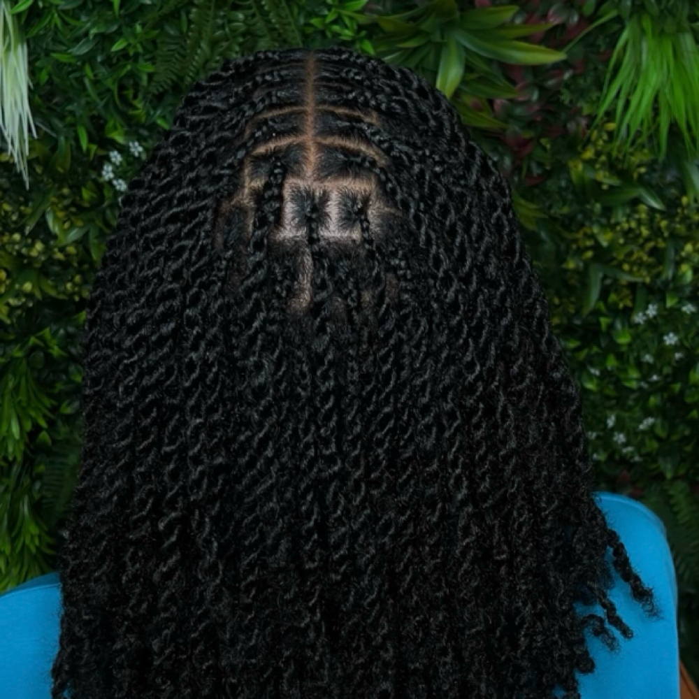 Synthetic Twists (Small) at Soulful Strands in Clifton, NJ