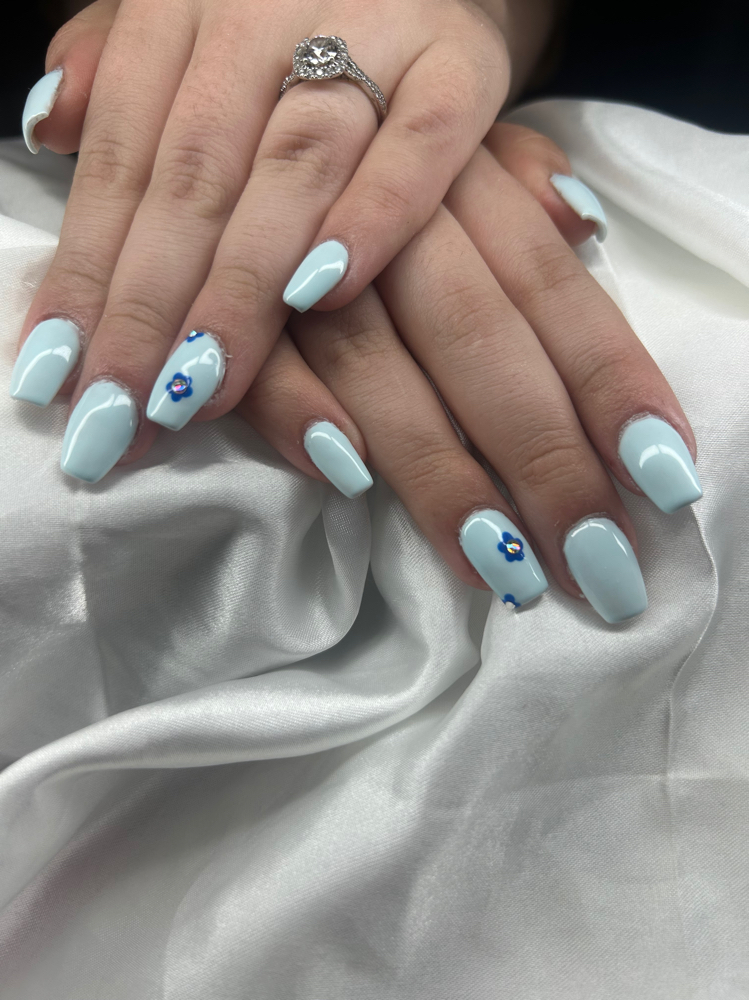 Accent Nail at Allie Rhi Nails in Terre Haute, IN