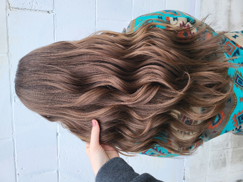 Women's Haircut & Blowdry