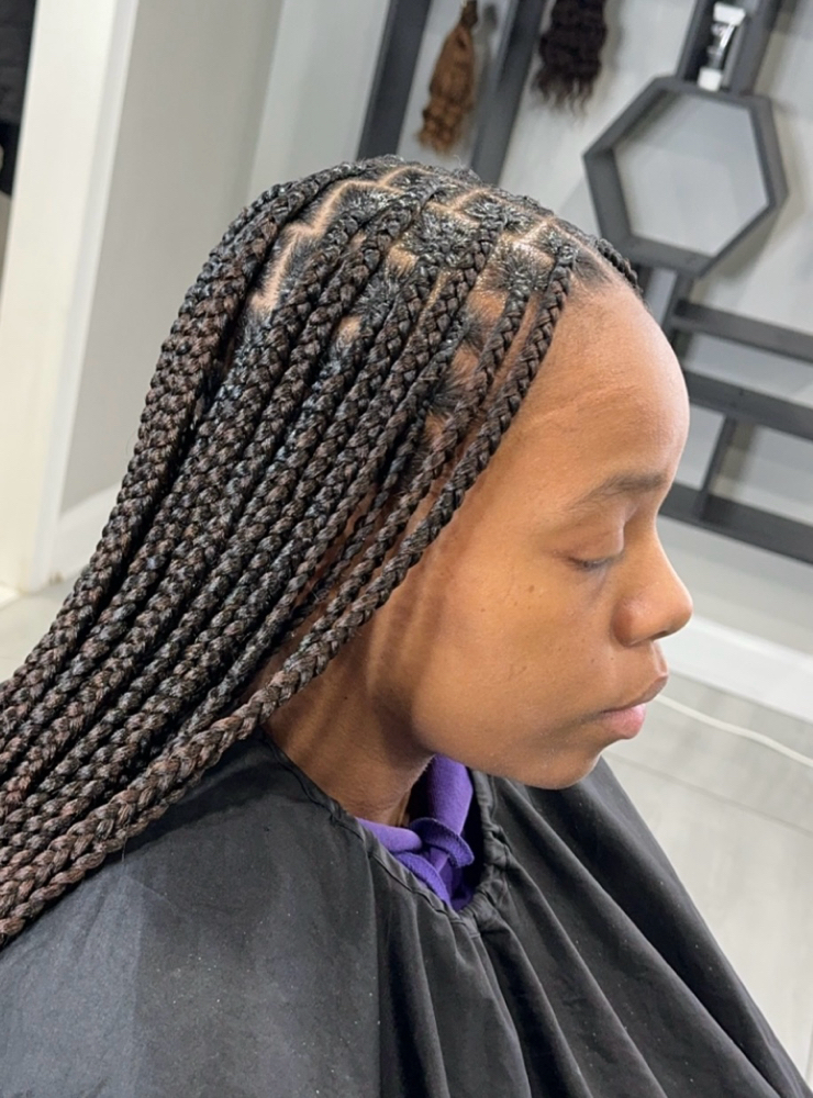 Medium Knotless