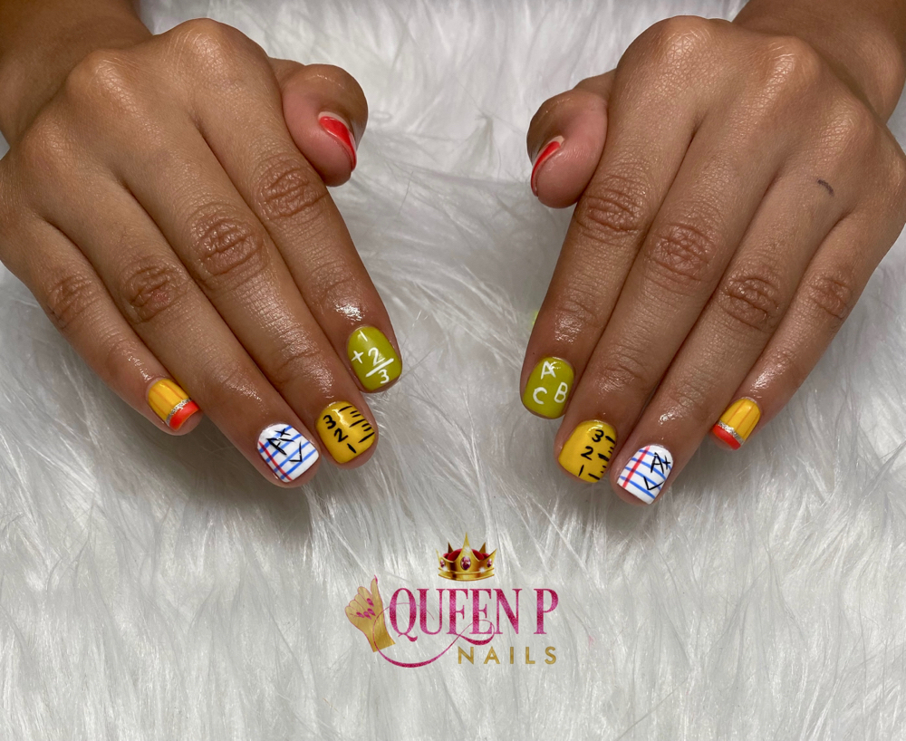 Manicure With Designs