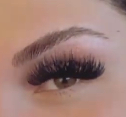 Brow Wax & Shaping