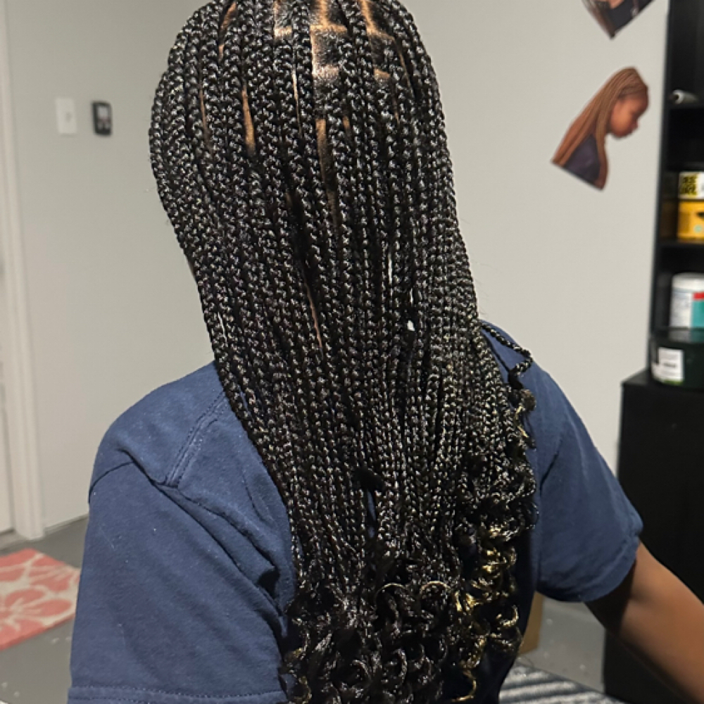 Box Braid( Medium Mid-back) at Gigi African Braids Houston in Cypress, TX