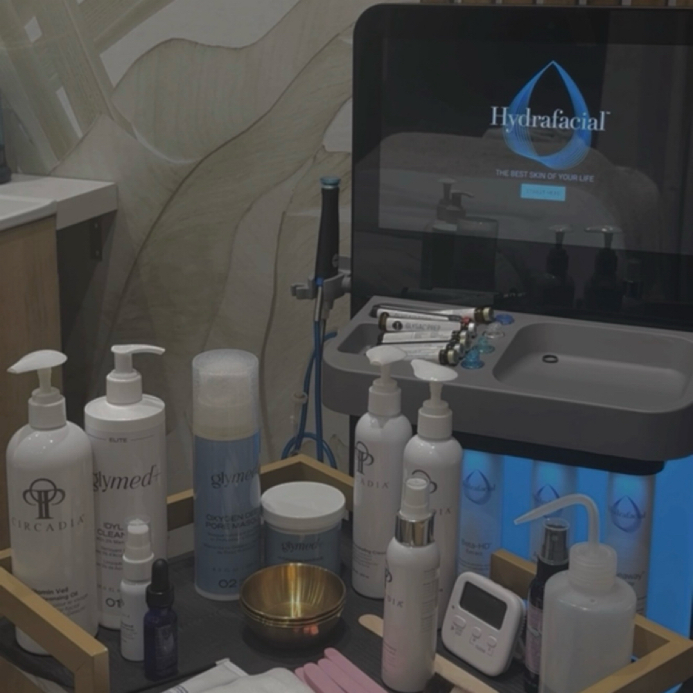 Signature Hydrafacial at SKINOVATION STUDIO in Irving, TX