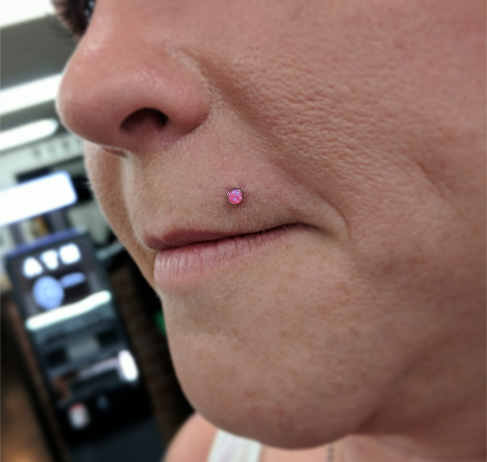 Upper Lip (Monroe)