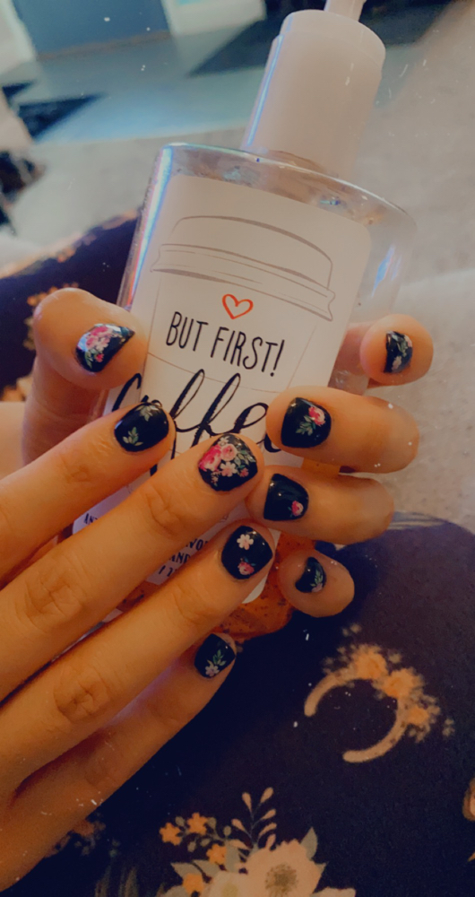 No Chip Manicure