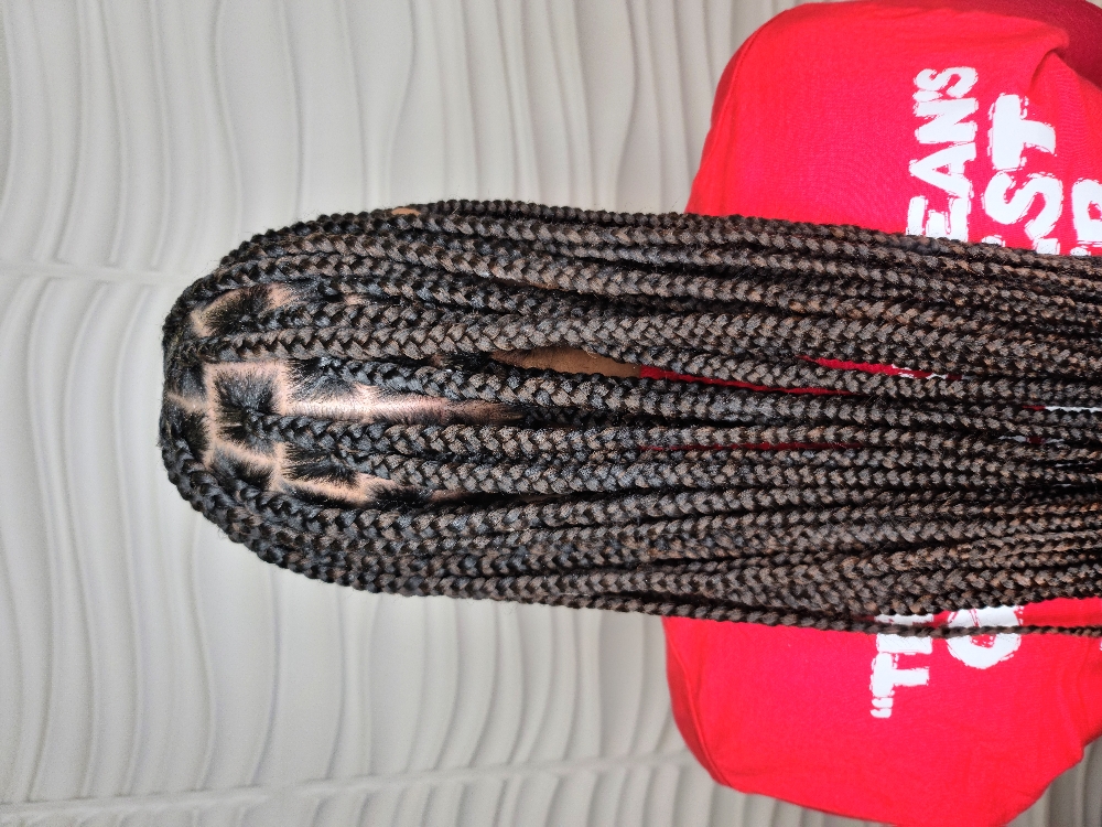 Medium Knotless Braids