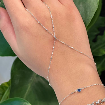 Hand Chains at Infinity Lynx in Stewartsville, NJ