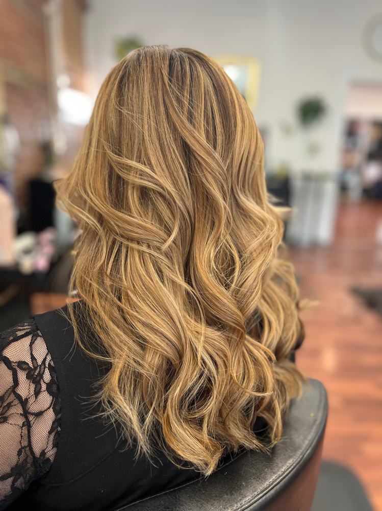 Blowout Style at e.CincyBeauty in Cincinnati, OH