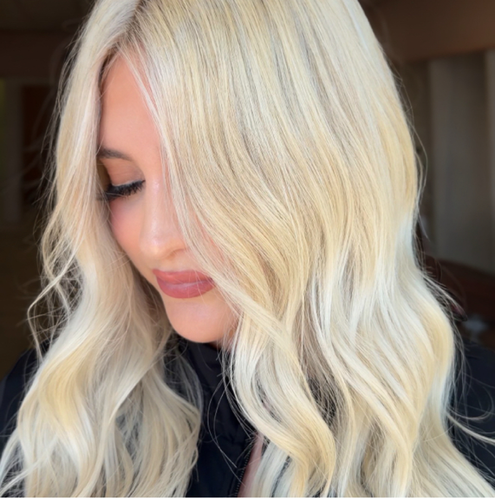 Luxurious Blondie at Wildflower Beauty Salon in Sinton, TX