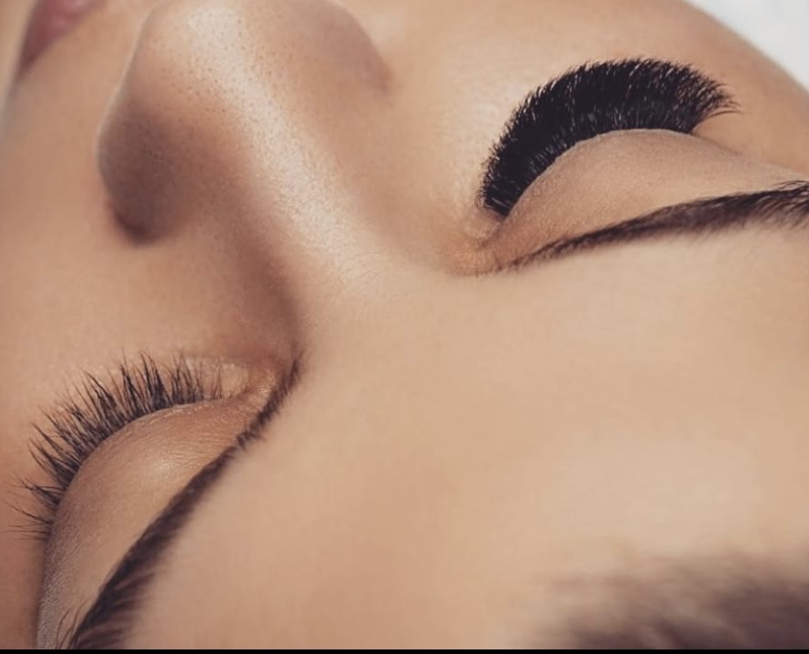 Full Set Eyelash Extensions