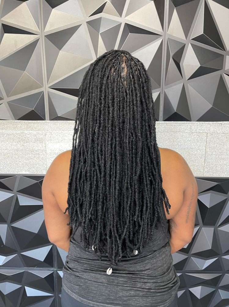 Loc Retwist (mid Back or Longer)