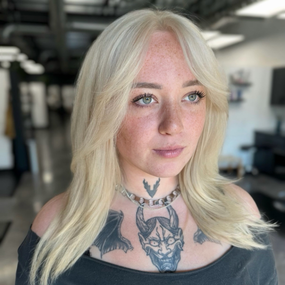 Blowout & Style at Blonditude Beauty Co. by Michala in Gallatin, TN
