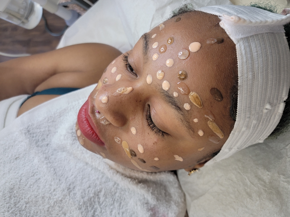 BB GLOW FACIAL