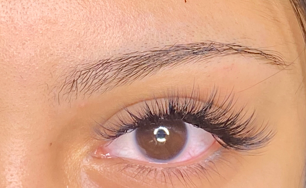 Hybrid Eyelash Extensions