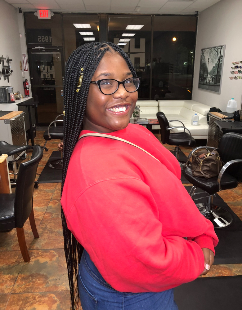 Smedium Knotless Box Braids