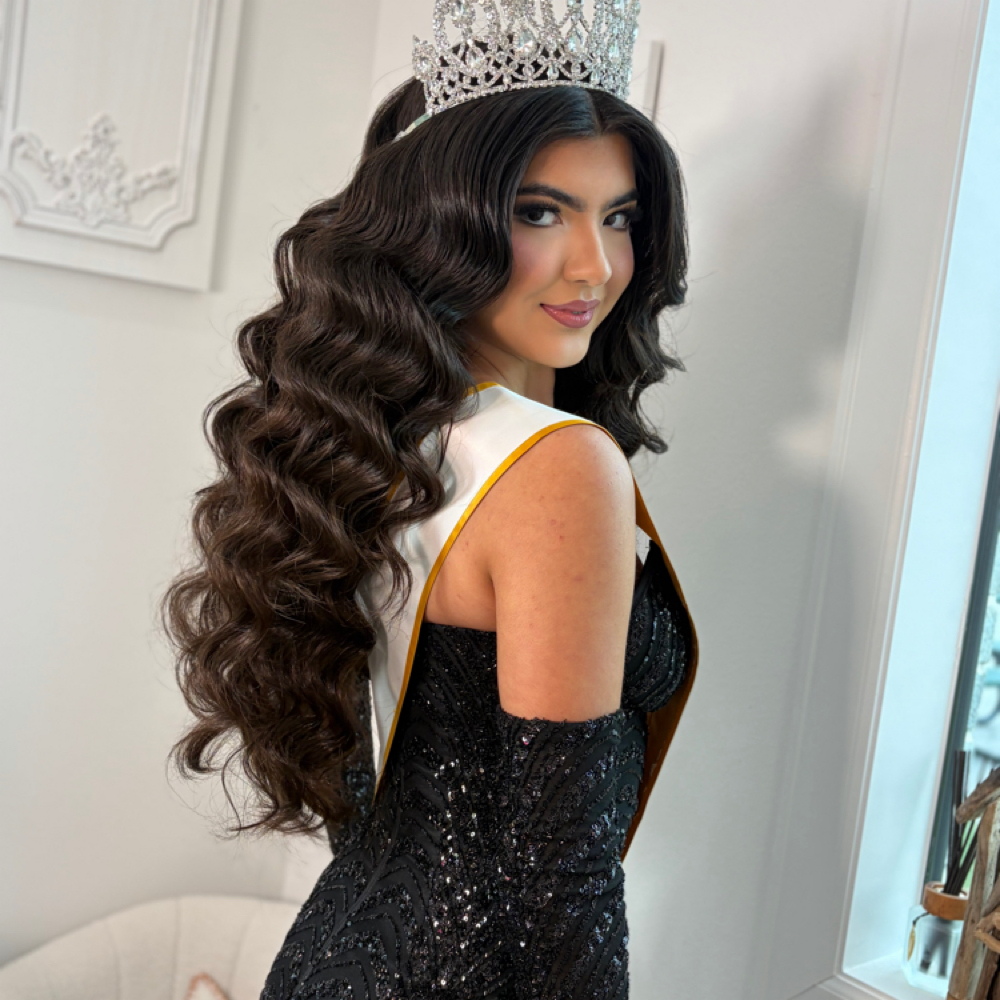 HOLLYWOOD WAVES at Hairstylesbymirna in Houston Texas, TX