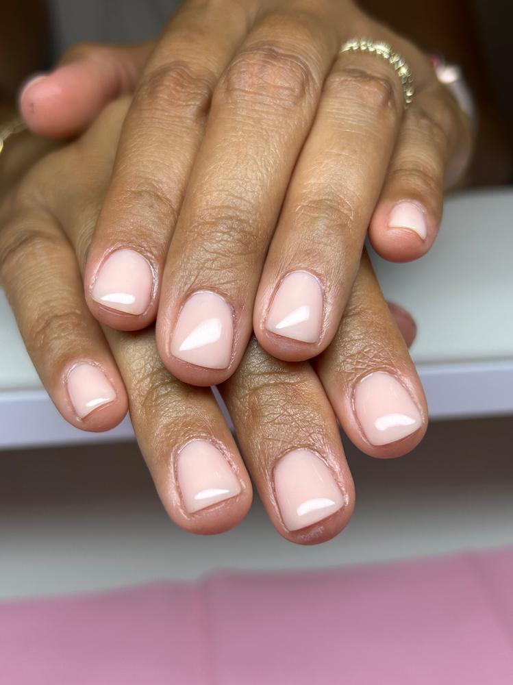 Extra Short Structured Gel Mani