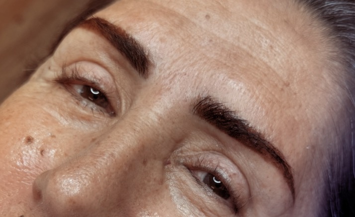 EYEBROW SHAPE WAX AND STAIN