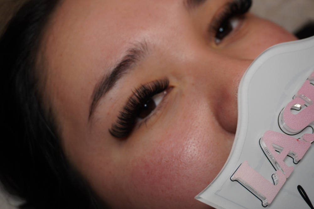 Hybrid 3 Week Fill at Winks by Ame in West Covina, CA